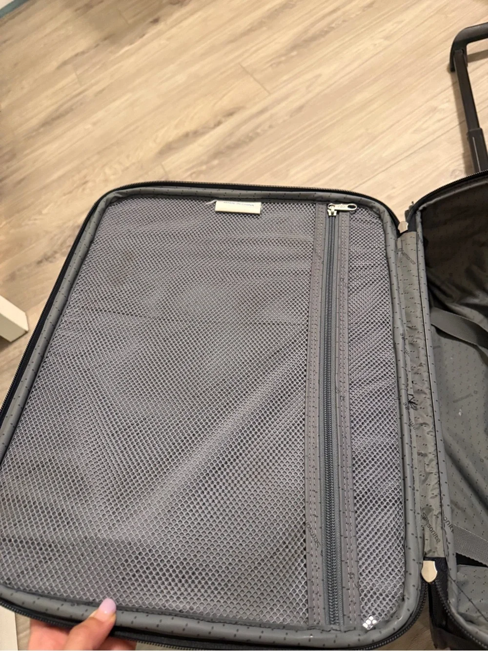 Samsonite Black Men's Carry-On Travel Bag with Front Zip Pocket